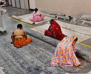 Rug Store Near Me | Buy Quality Rugs & Carpets | Saraswati Global